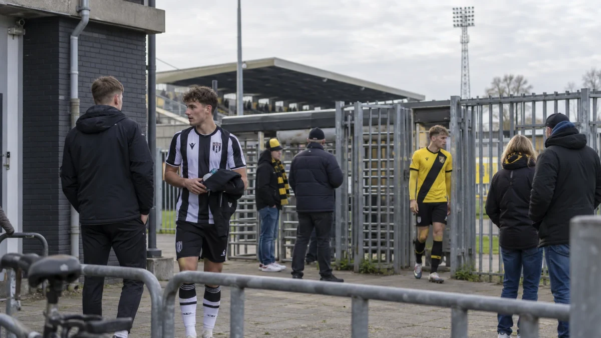 Heracles tar emot Vitesse i möte mellan ettan och femman