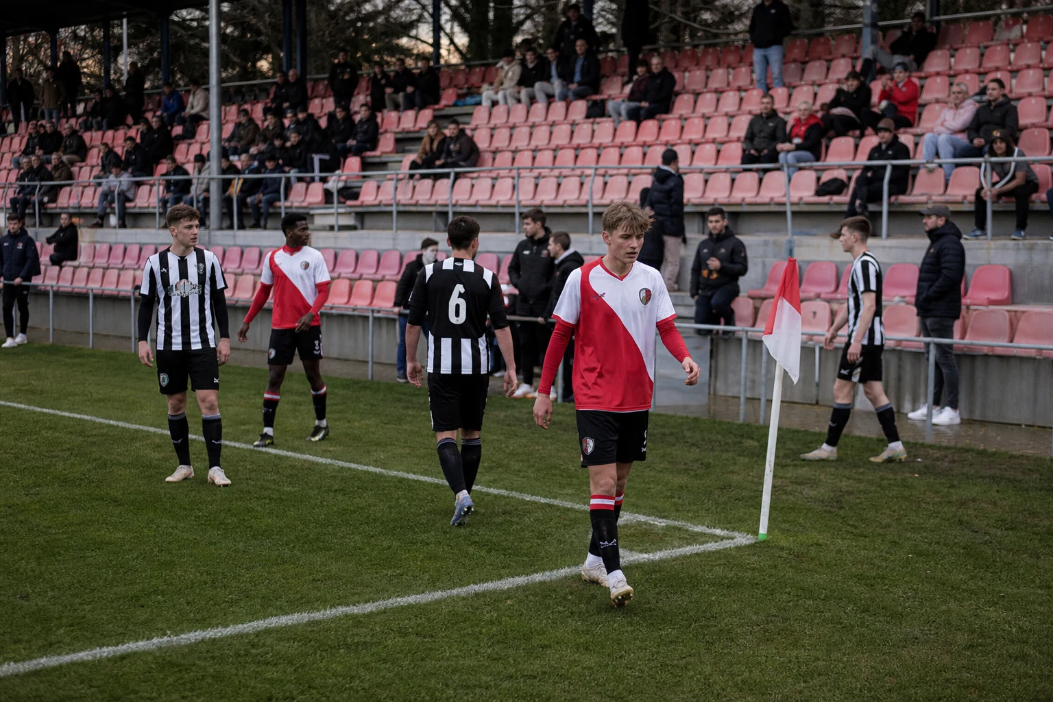 Heracles toppar efter 6–1 mot Jong FC Utrecht