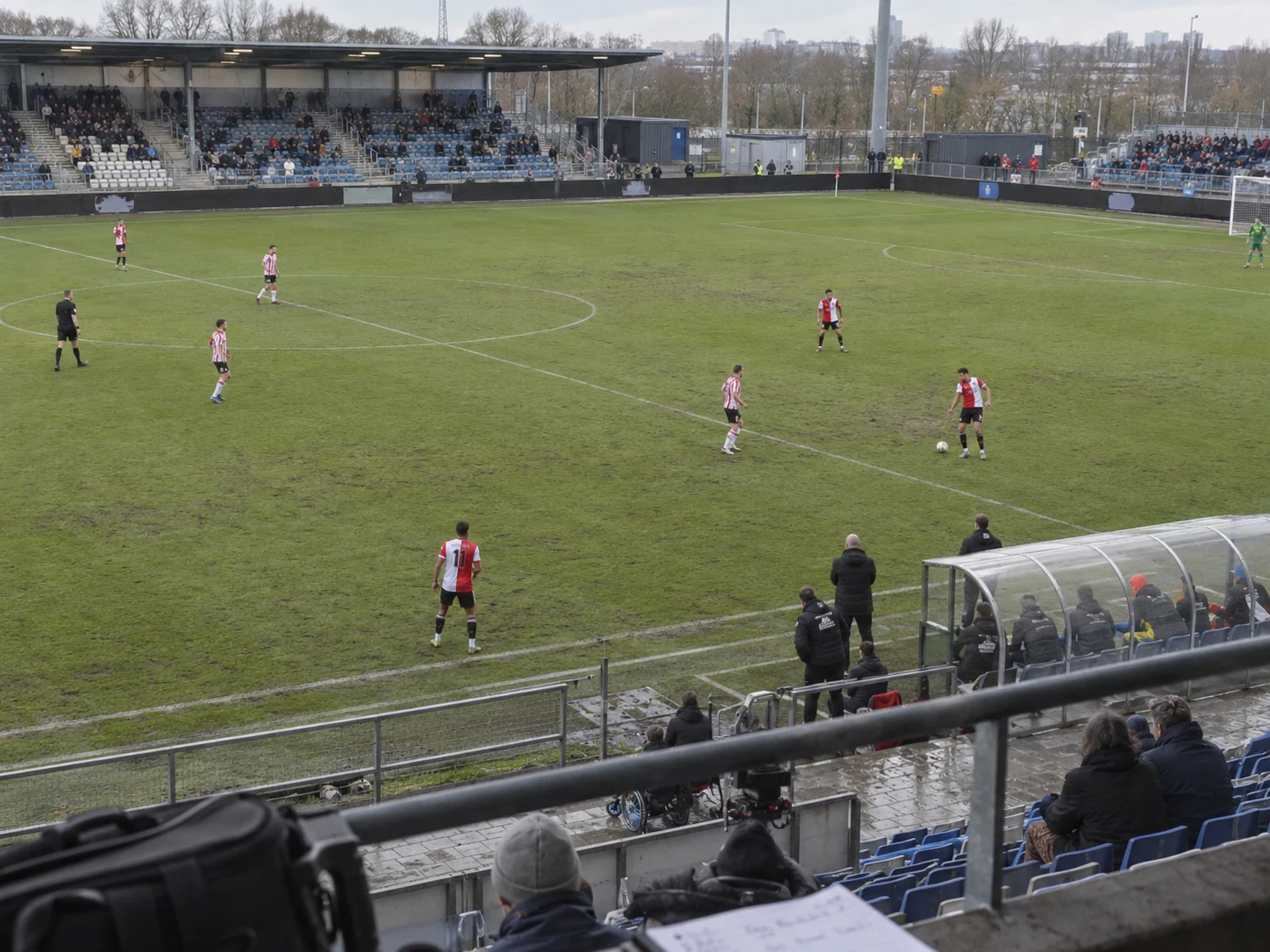 Feyenoord sätter förstaplatsen på spel mot PSV